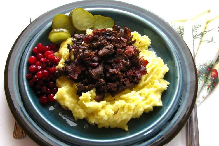 Poronkaristys – тонкие ломтики вяленной оленины